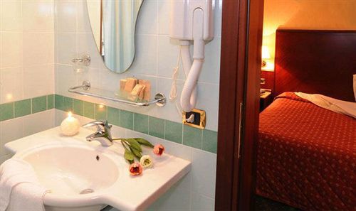 Hotel La Spia D'Italia Сольферино Екстер'єр фото